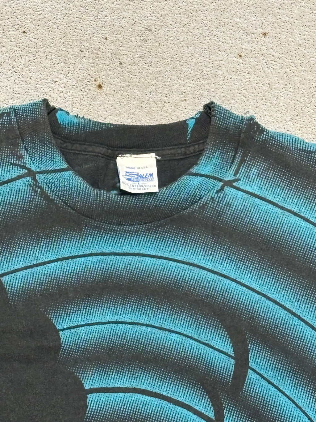 1990s CHARLOTTE HORNETS AOP THRASHED T-SHIRT